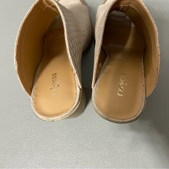 Express Factory Snake Print Lizard? Women's Peep toe Heel Size 7 - Picture 9 of 12